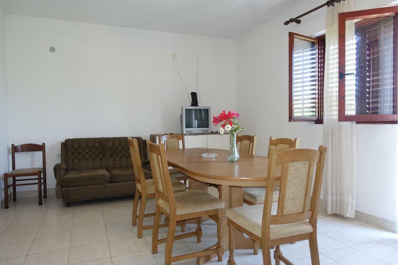 Apartment Dede Nin Εξωτερικό φωτογραφία